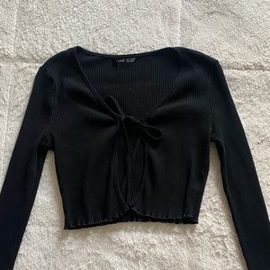 LONG SLEEVE BLACK TOP